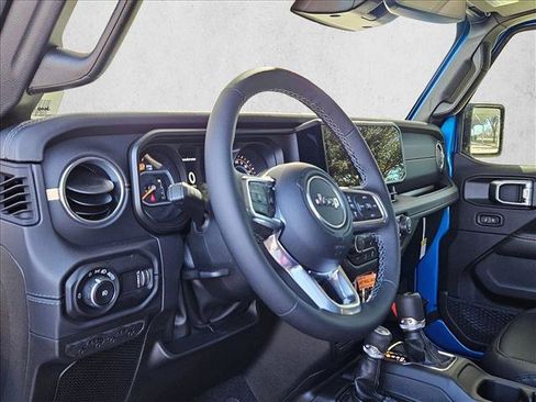 New 2026 Jeep Wrangler Unlimited Sahara AWD/4WD image 3