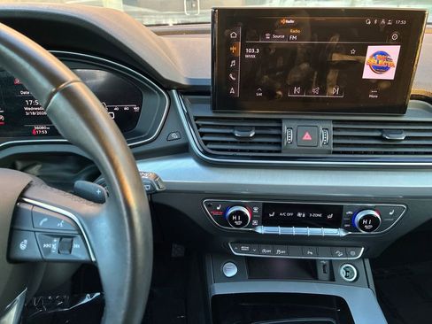 Used 2025 Audi Q5 2.0T Premium image 17