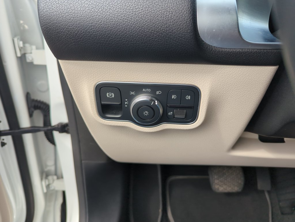 Used 2021 Mercedes-Benz GLB 250 image 20