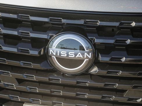 Used 2025 Nissan Kicks Play S FWD image 5