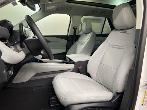 New 2026 Ford Explorer Platinum w/ LUX Leather Package image 28
