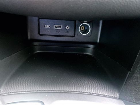 Used 2024 Chevrolet Equinox RS FWD image 25
