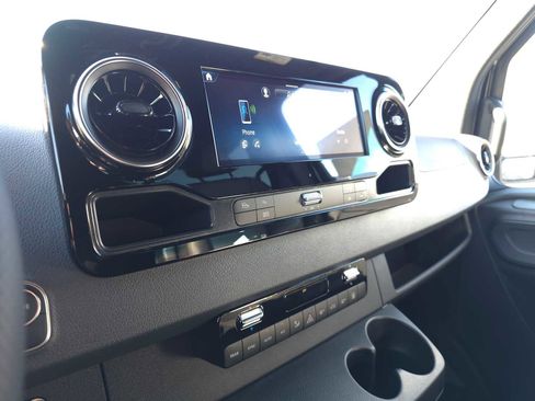 New 2025 Mercedes-Benz Sprinter 2500 image 26
