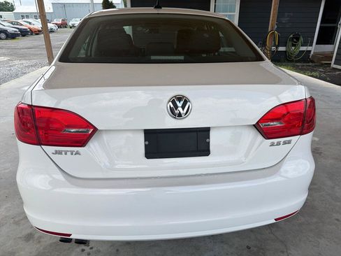 Used 2013 Volkswagen Jetta SE FWD image 9