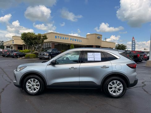 Certified 2023 Ford Escape Active AWD/4WD image 25