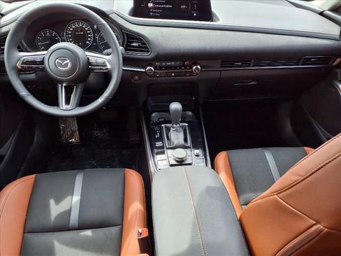 New 2025 MAZDA CX-30 Carbon image 9