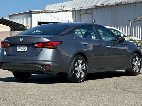 Used 2025 Nissan Altima 2.5 S FWD image 4