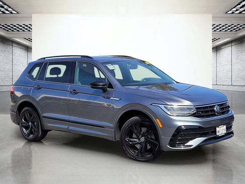 Certified 2023 Volkswagen Tiguan SE R-Line FWD image 2