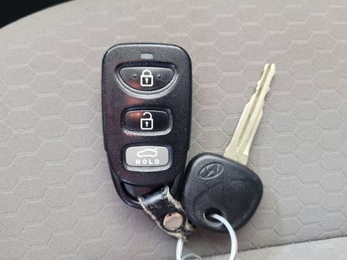 Used 2020 Hyundai Elantra SEL FWD image 32