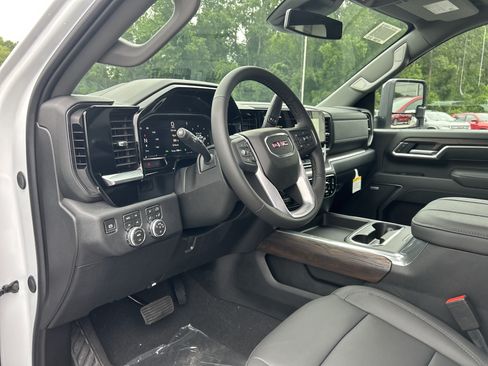 New 2026 GMC Sierra 2500 SLT w/ SLT Premium Package AWD/4WD image 19