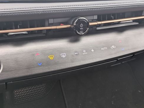 Used 2023 Nissan Ariya FWD image 24