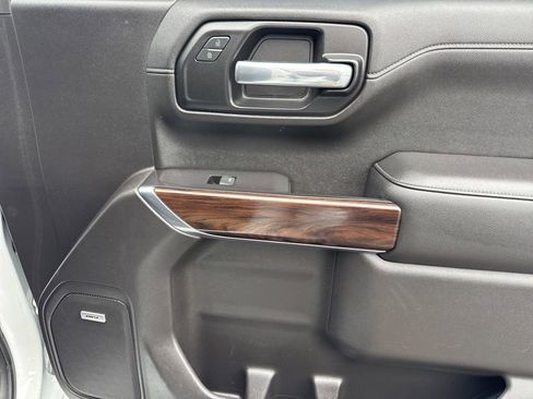 Used 2019 GMC Sierra 1500 SLT w/ SLT Premium Plus Package image 18