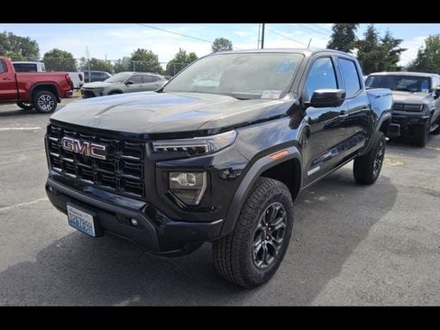 Used 2025 GMC Canyon Elevation w/ Convenience Package AWD/4WD image 3