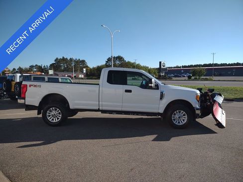 Used 2017 Ford F350 XLT w/ FX4 4x4 Off Road Package image 6