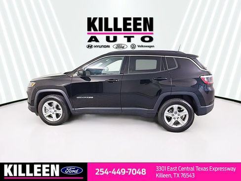 Used 2024 Jeep Compass Latitude AWD/4WD image 4