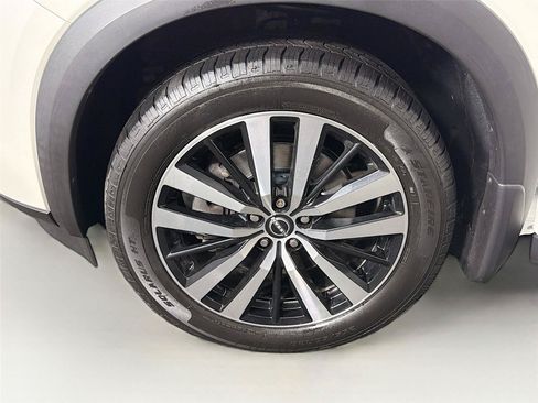 Used 2023 Nissan Pathfinder Platinum AWD/4WD image 34