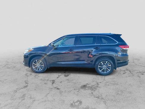 Used 2019 Toyota Highlander XLE image 5