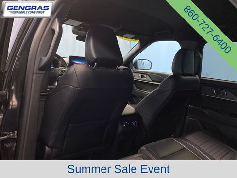 Used 2025 Ford Explorer ST-Line w/ ST-Line Street Pack AWD/4WD image 29