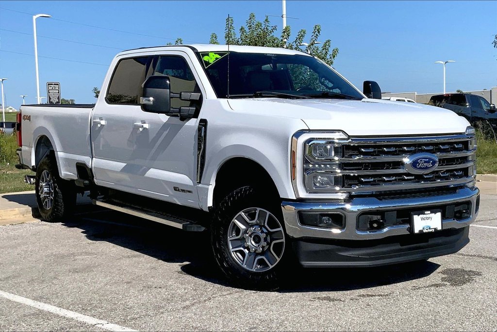 Used 2024 Ford F350 Lariat w/ Camper Package AWD/4WD image 30