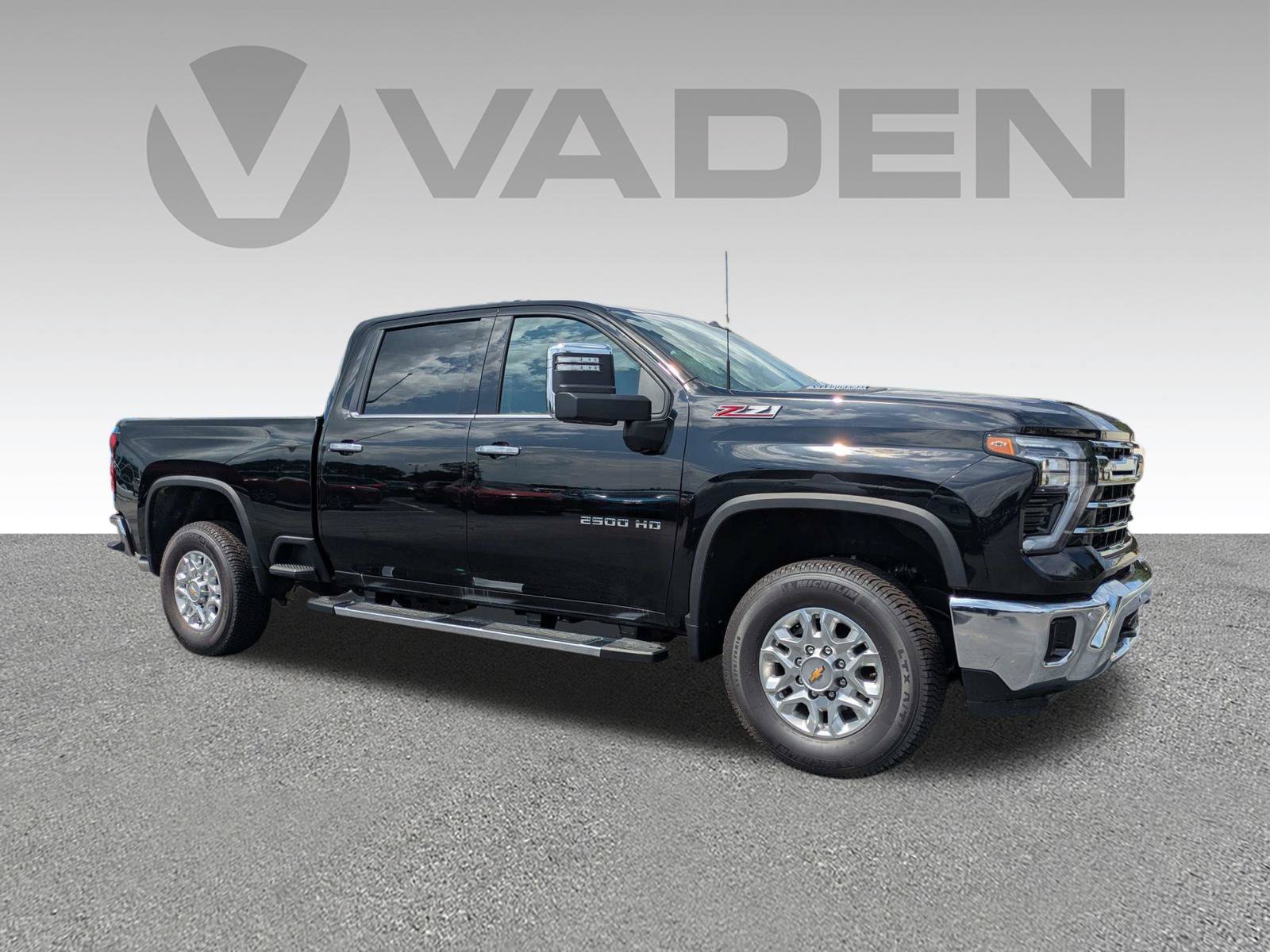New 2026 Chevrolet Silverado 2500 LTZ w/ LTZ Convenience Package AWD/4WD image 3
