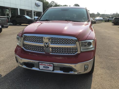 Used 2017 RAM 1500 Laramie w/ Convenience Group AWD/4WD image 6
