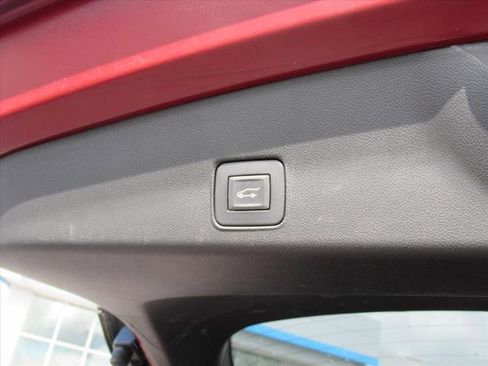 Certified 2023 Chevrolet TrailBlazer RS w/ Sun and Liftgate Package image 33