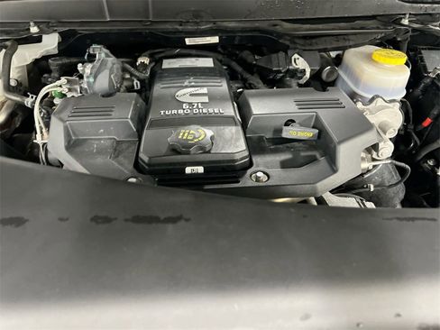 Used 2022 RAM 2500 Laramie w/ Night Edition image 26