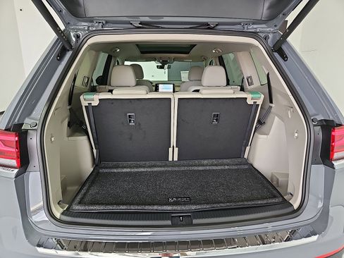 New 2026 Volkswagen Atlas SE FWD image 13