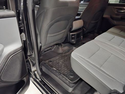 Used 2023 RAM 1500 Big Horn RWD image 31
