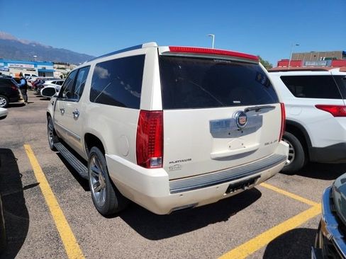 Used 2013 Cadillac Escalade ESV Platinum AWD/4WD image 5
