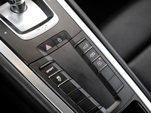 Used 2021 Porsche 718 Cayman w/ Premium Package image 23