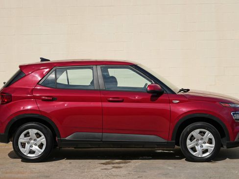 Used 2020 Hyundai Venue SE FWD image 44