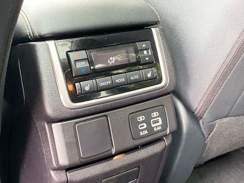 Certified 2023 Subaru Ascent Onyx Edition Limited AWD/4WD image 14