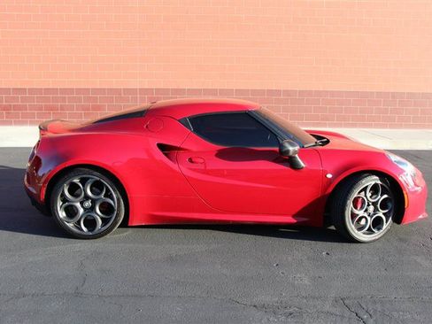 Used 2015 Alfa Romeo 4C Launch Edition w/ Convenience Group RWD image 6
