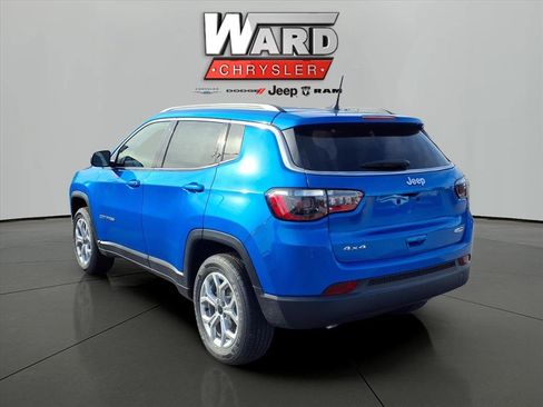 New 2026 Jeep Compass Latitude image 3