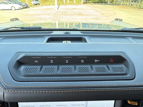 Used 2024 Ford Bronco Badlands image 23