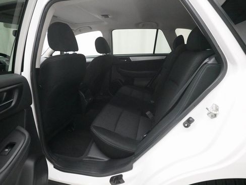 Used 2018 Subaru Outback 2.5i Premium image 16