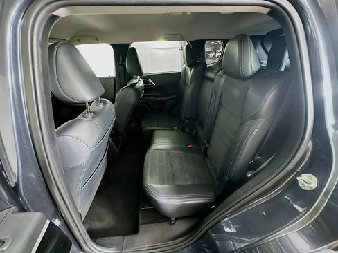 Used 2024 Mitsubishi Outlander SE FWD image 26