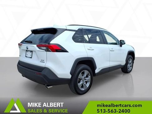 Used 2022 Toyota RAV4 XLE AWD/4WD image 7