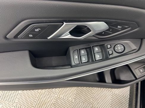 Used 2025 BMW 330i xDrive Sedan w/ Premium Package image 13