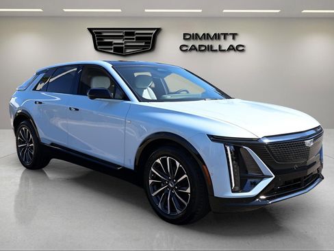 New 2026 Cadillac Lyriq Sport image 7