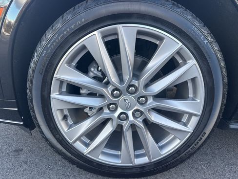 Certified 2025 Cadillac XT6 Premium Luxury w/ Platinum Package image 14