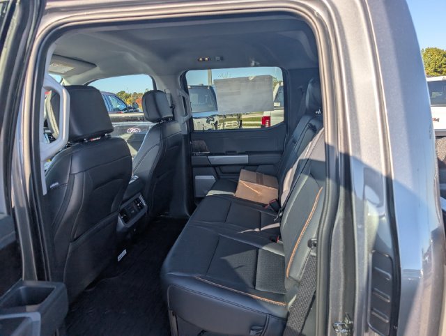 New 2027 Ford F350 Lariat w/ Black Appearance Package AWD/4WD image 9