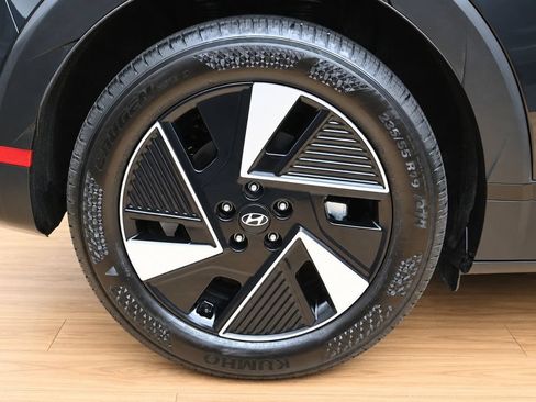 Used 2025 Hyundai Ioniq 5 SE RWD image 11