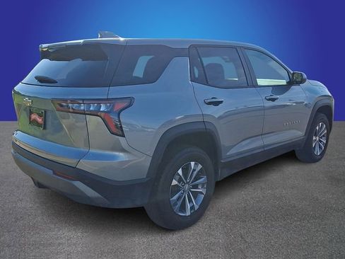 Used 2026 Chevrolet Equinox LT FWD image 4