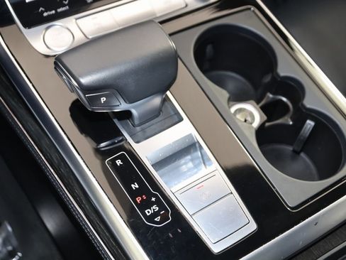 Used 2019 Audi Q8 Prestige image 7