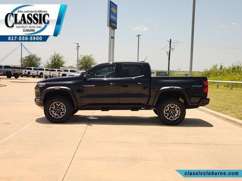 Used 2025 Chevrolet Colorado ZR2 w/ Technology Package AWD/4WD image 7