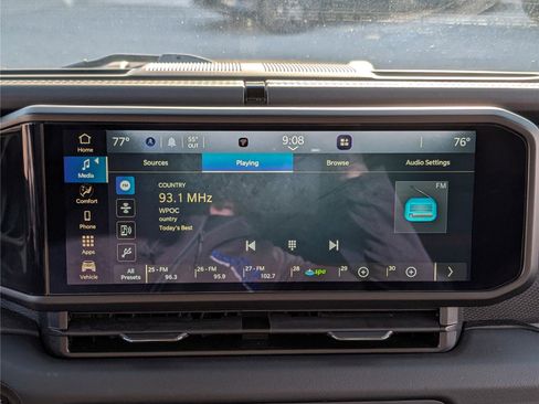 Used 2024 Jeep Wrangler Unlimited Rubicon AWD/4WD image 28