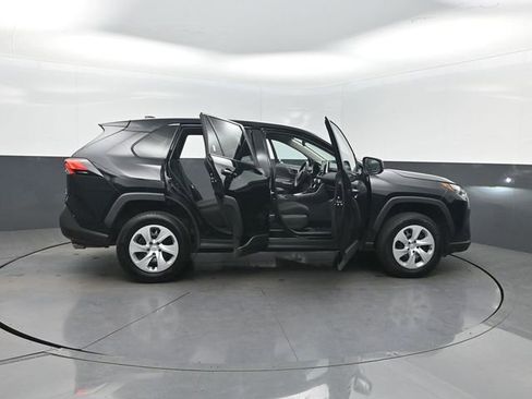 Used 2024 Toyota RAV4 LE image 40
