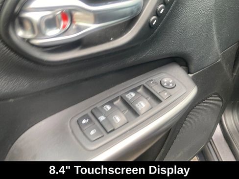 Used 2020 Jeep Cherokee Limited AWD/4WD image 14